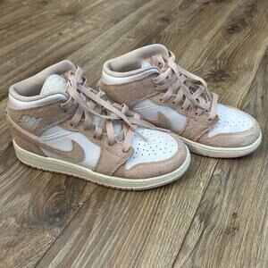 Nike Air Jordan 1 SE Mid Legend Pink/White FN7432-161 Size 4Y / Women’s Size 5.5